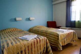 Отель Hotel Rinssi-Eversti Рантасалми Стандартный двухместный номер с 2 отдельными кроватями-5